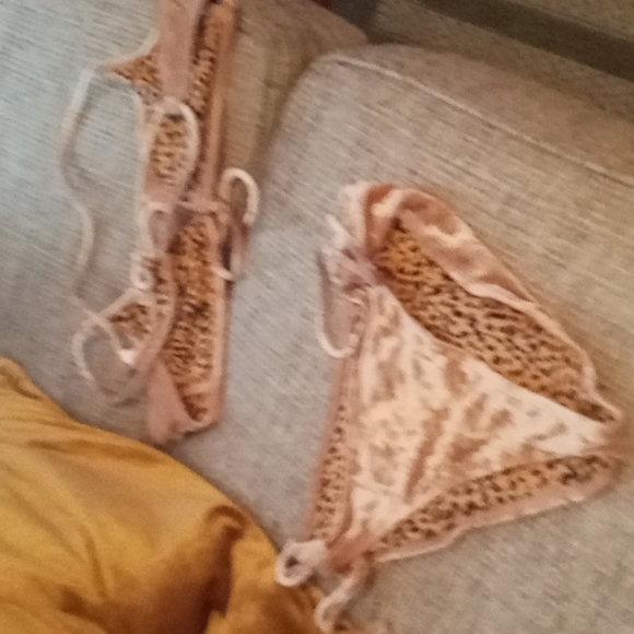 Velvet bikini - Picture 6 of 6